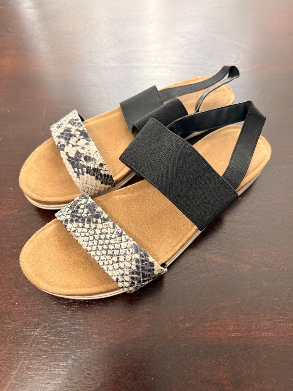 Aerosoles Snake Print Flat Sandals Size 12 Excellent Condition